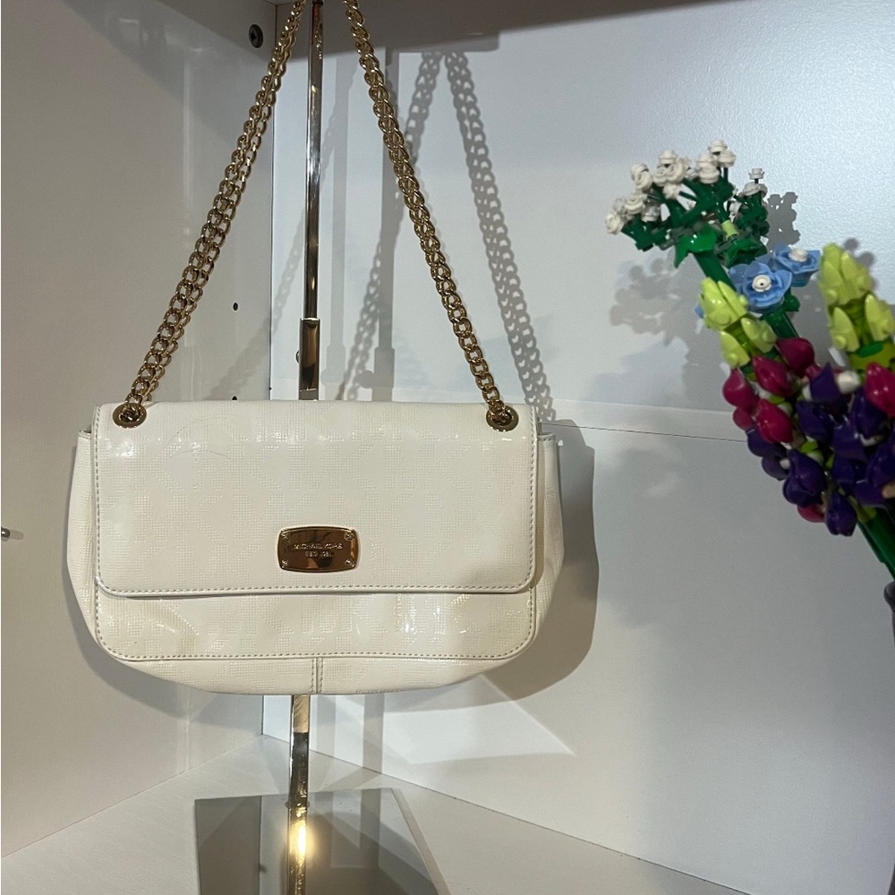 Michael Kors White Patent Leather Shoulder Bag with Gold Chain